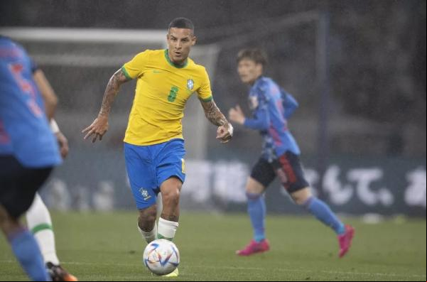 Guilherme Arana foi titular contra o Japão.(Imagem:Lucas Figueiredo / CBF )
