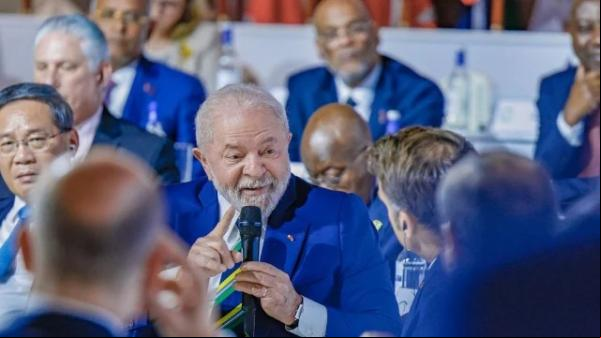 Lula diz que combate à desigualdade deve ter