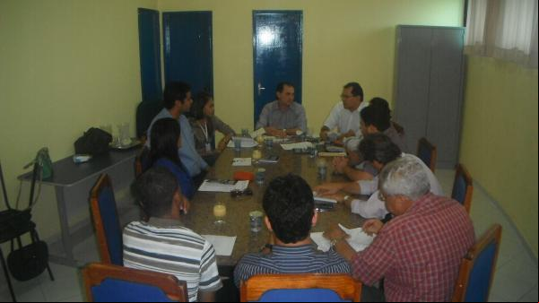 Reunião entre Eletrobrás e parlamentares buscou resolver ime da iluminação pública na zona rural.(Imagem:FlorianoNews)