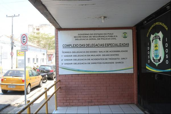 Denúncia está sendo investigada pela Delegacia Especializada da Mulher do Centro de Teresina.(Imagem:Lucas Pessoa/G1)