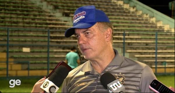Técnico Carlos Rabelo, do Altos.(Imagem:Rede Clube)