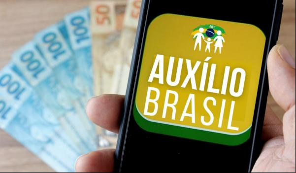 Em setembro deste ano, o Auxílio Brasil atingiu um pico de importância quando comparado com o valor transferido pelo governo federal aos municípios. Foram R$ 8 milhões via auxílio,(Imagem:Reprodução)