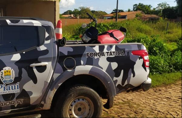 A Polícia Militar de Campo Maior prendeu um homem 24h após ele receber liberação para sair do presídio onde estava detido. Segundo informações do major Etevaldo Alves, o suspeito f(Imagem:Reprodução)