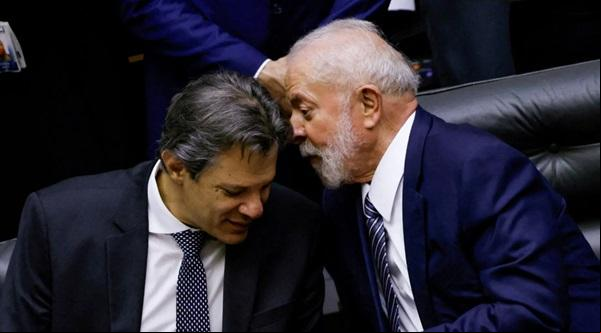 Equipe econômica se prepara para enviar ao Congresso proposta sobre isenção do IR(Imagem:Adriano Machado/Reuters)