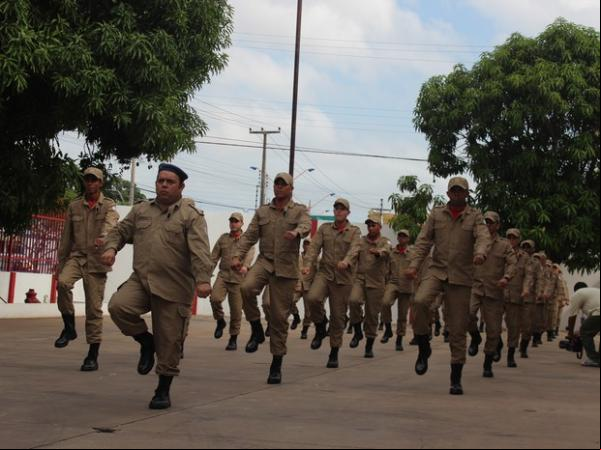 Formatura de soldados do Corpo de Bombeiros do Piauí.(Imagem:Gilcilene Araújo/G1)