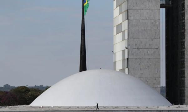 Projeto que anularia regra sobre armas foi retirado da pauta do Senado.(Imagem:Fabio Rodrigues Pozzebom/Agência Brasil/Arquivo)