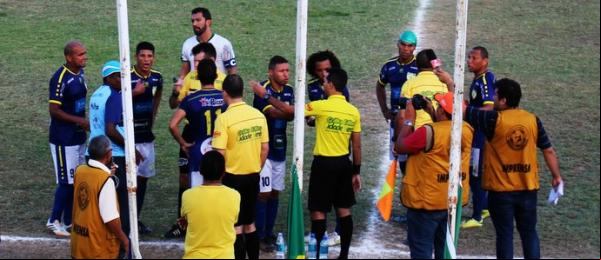 Partida foi marcada por tumulto em expulsão.(Imagem:Josiel Martins/GloboEsporte.com)