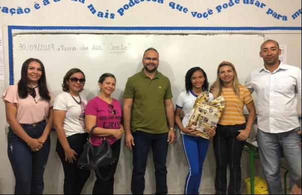SEMED premia alunos do Simulado em Preparação à Prova SAEB(Imagem:Secom)