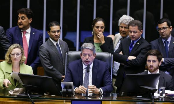 Presidente da Câmara atendeu ao pedido do relator do projeto.(Imagem:Lula Marques/ Agência Brasil)
