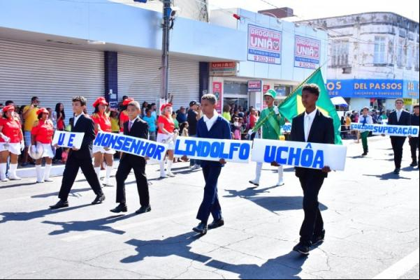 Desfile Cívico marca as comemorações pela Independência do Brasil em Floriano.(Imagem:Secom)