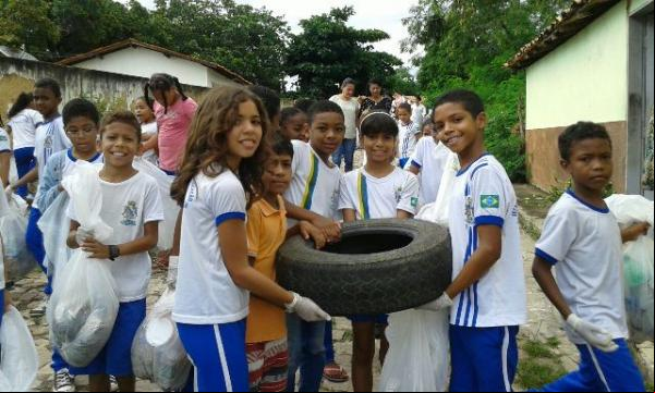 Escola Francisquinha Silva e UBS Paulo Martins realizam ações educativas de combate ao Aedes Aegypti(Imagem:Divulgação)