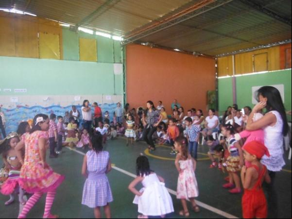Escola Pequeno Príncipe comemorou nesta quinta-feira o Dia do Folclore.(Imagem:FlorianoNews)
