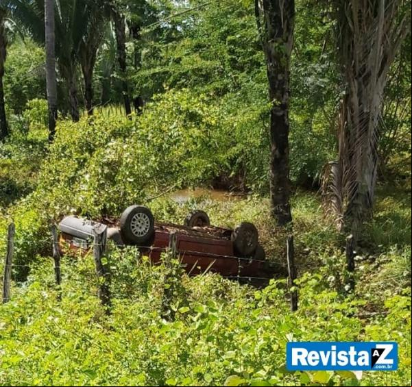 Carro do acidente(Imagem:Reprodução)