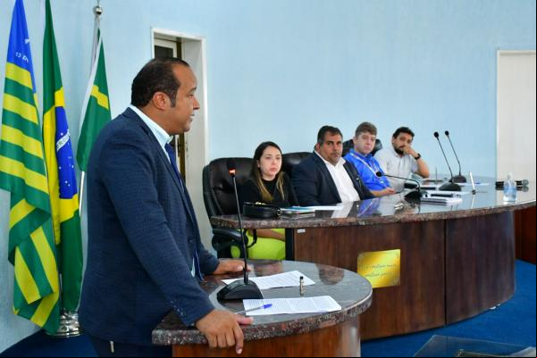 Câmara Municipal de Floriano discute a regulação de pacientes em audiência pública.(Imagem:CMF)