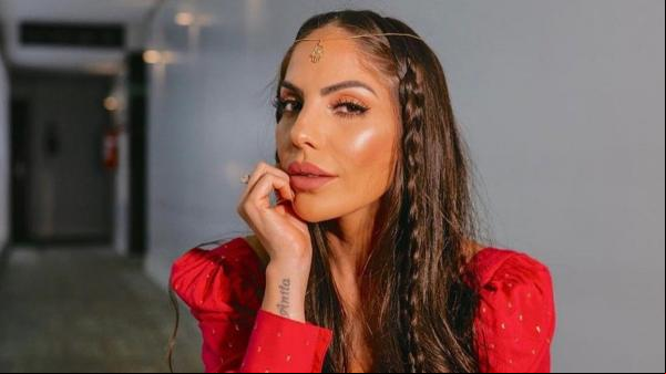 Anamara usou recentemente o seu perfil no Instagram para compartilhar fotos de biquíni durante a viagem que fez por Fernando de Noronha, entretanto, alguns seguidores da influencer(Imagem:Reprodução)
