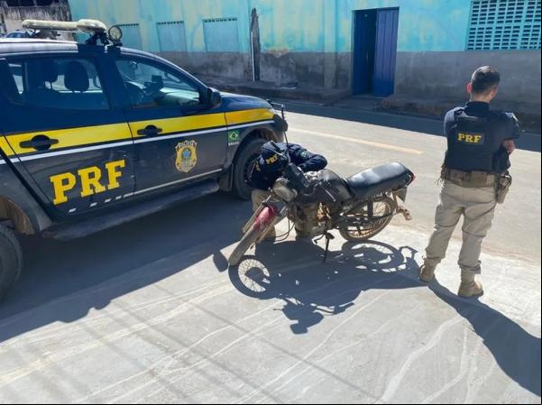 Motocicleta encontrada no Piauí havia sido roubada há 13 anos em São Paulo.(Imagem:PRF)